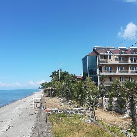 Sunny Land Hotel Chakvi Luaran gambar