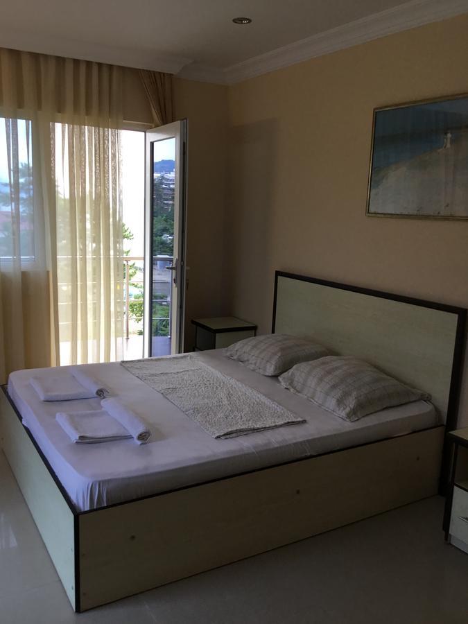 Sunny Land Hotel Chakvi Luaran gambar