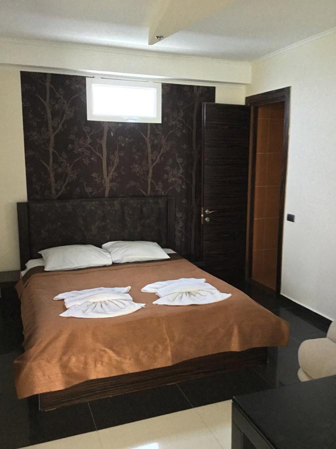 Sunny Land Hotel Chakvi Luaran gambar